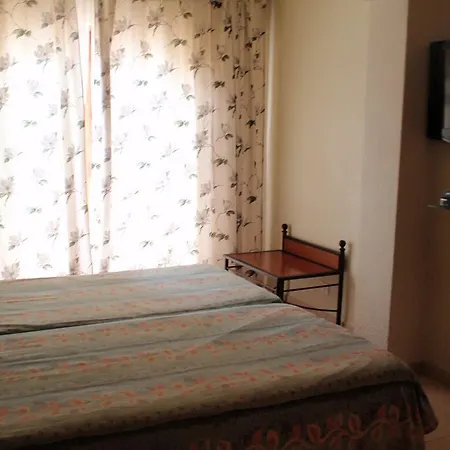 2 Bedrooms In Los Geranios * アデヘ