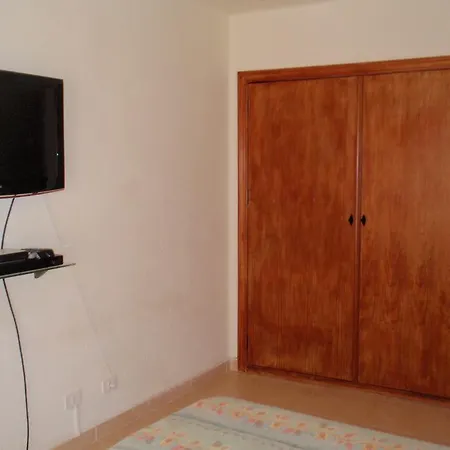 2 Bedrooms In Los Geranios